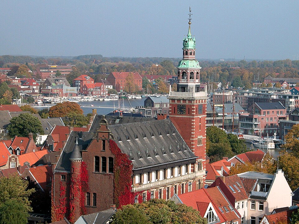Stadtansicht von Leer (Ostfriesland) in Niedersachsen – Umzugsunternehmen und Umzugsfirmen vor Ort finden